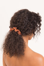 Charger l&#39;image dans la galerie, Nocciola Scrunchie
