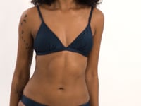 Charger et lire la vidéo dans la visionneuse de la Galerie, Video: Rio De Sol Bas Bottom Shimmer-Shark Essential-Comfy
