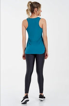 Charger l&#39;image dans la galerie, Regata Skin Fit Alongada Gola V Verde Strong
