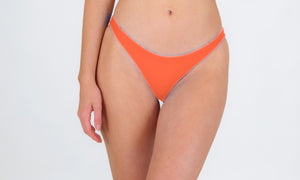 Model Front: Rio De Sol Bas Bottom Light-Peach Essential-Comfy