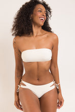 Charger l&#39;image dans la galerie, Model Front: Rio De Sol Bas Bottom Off-White Madrid

