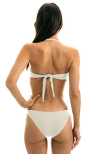 Charger l&#39;image dans la galerie, Model Back: Rio De Sol Bas Bottom Perola Band Comfort
