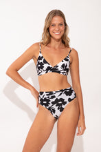 Charger l&#39;image dans la galerie, Image 05: Rio De Sol Bas Bottom Poppy Hotpants
