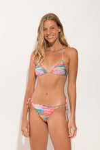 Charger l&#39;image dans la galerie, Model Front: Rio De Sol Bas Bottom River Frufru
