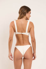 Charger l&#39;image dans la galerie, Model Back: Rio De Sol Bas Bottom Sand-Chantilly Cheeky-Fixa
