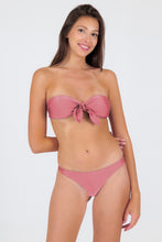 Charger l&#39;image dans la galerie, Model Front: Rio De Sol Bas Bottom Shimmer-Confetti Nice-Fio
