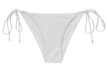Charger l&#39;image dans la galerie, Product Front: Rio De Sol Bas Bottom Shimmer-White Cheeky-Rope
