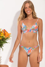 Charger l&#39;image dans la galerie, Model Front: Rio De Sol Bas Bottom Zinnia Leblon

