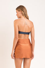 Charger l&#39;image dans la galerie, Model Back: Rio De Sol Jupe De Page Nocciola Skirt-Knot
