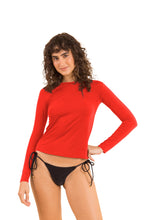 Charger l&#39;image dans la galerie, Model Front: Rio De Sol Haut Rouge Rash-Guard
