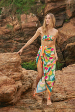 Charger l&#39;image dans la galerie, Image 11: Rio De Sol Ensemble Set Garden-City Bandeau-Reto Hotpant-Cos
