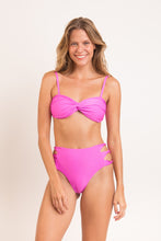 Charger l&#39;image dans la galerie, Model Front: Rio De Sol Ensemble Set Vita-Pink Twist Highwaist-Spin
