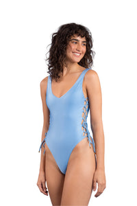 Model Front: Rio De Sol Une Pièce Shimmer-Baltic-Sea Zoe