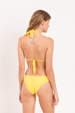 Charger l&#39;image dans la galerie, Model Back: Rio De Sol Haut Top Amarelo Mel
