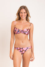 Charger l&#39;image dans la galerie, Model Front: Rio De Sol Haut Top Amore-Pink Bandeau-Crispy
