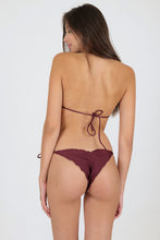 Charger l&#39;image dans la galerie, Model Back: Rio De Sol Haut Top Barolo Frufru
