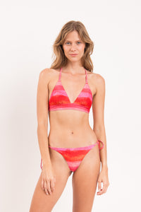 Model Front: Rio De Sol Haut Top Cher Tri-Cos