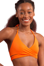 Charger l&#39;image dans la galerie, Gallery: Rio De Sol Haut Top Dots-Orange Kate
