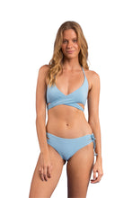 Charger l&#39;image dans la galerie, Model Front: Rio De Sol Haut Top Dots-Sky Kate
