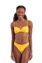 Charger l&#39;image dans la galerie, Model Front: Rio De Sol Haut Top Malibu-Yellow Balconet
