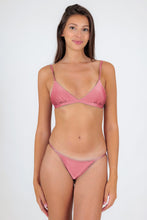 Charger l&#39;image dans la galerie, Model Front: Rio De Sol Haut Top Shimmer-Confetti Tri-Fixo
