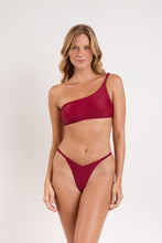 Charger l&#39;image dans la galerie, Model Front: Rio De Sol Haut Top Touch-Carmim Isadora
