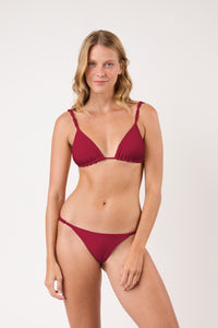 Model Front: Rio De Sol Haut Top Touch-Carmim Selena