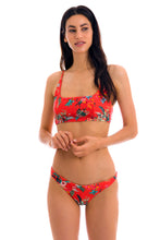 Charger l&#39;image dans la galerie, Model Front: Rio De Sol Haut Top Wildflowers Bra-Sport
