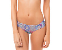 Charger l&#39;image dans la galerie, Model Front: Saha Bas Calcinha Mapale Delilah
