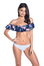 Charger l&#39;image dans la galerie, Model Front: Saha Ensemble Cumbia Floral Night
