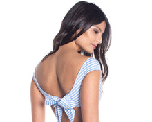 Charger l&#39;image dans la galerie, Model Back: Saha Haut Top Aurora Floral Sweetness
