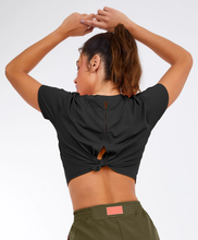 Charger l&#39;image dans la galerie, T-Shirt Skin Fit Cropped 1983 Preto
