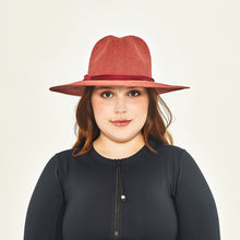 Charger l&#39;image dans la galerie, Model Front: Uv Line Chapeau Souple/Capeline Saint Germain Ferrugem Upf50+

