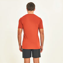 Charger l&#39;image dans la galerie, Model Back: Uv Line Fitness Haut T-Shirt Sport Fit Ferrugem Upf50+
