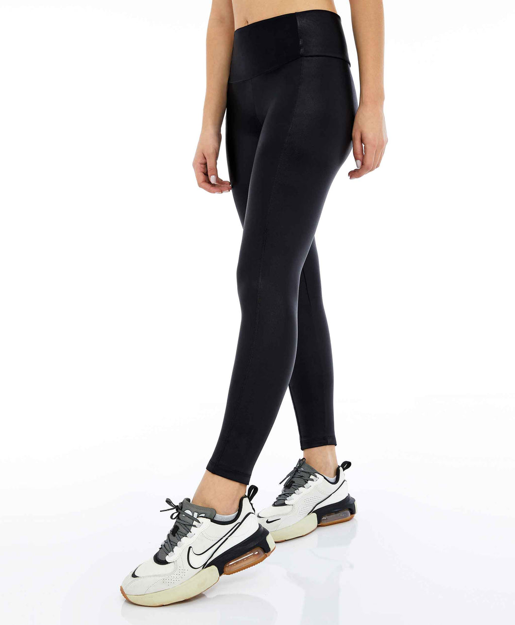 Legging Couro Com Recorte Rebatidos Preto