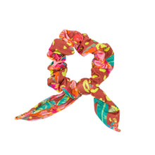 Charger l&#39;image dans la galerie, Tropics Scrunchie
